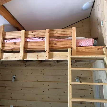 La Petite Ferme De - Parc Animalier - Aire De Loisirs Couette-café Pouillon