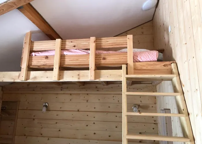 La Petite Ferme De - Parc Animalier - Aire De Loisirs